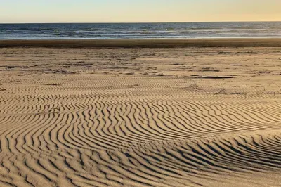 10 minutes walk to the beach- Please use Pathway #4