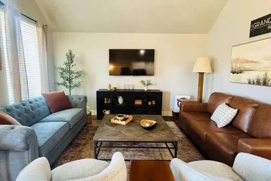 Grandview Farmhouse in the heart of Stillwater
