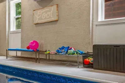 Pool toys and Towels Provided