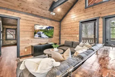 Upstairs Living Area