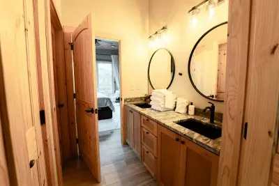 Another En Suite Bathroom