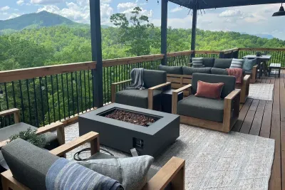 A Truly Luxurious Indoor/Outdoor Living and Dining Experience!