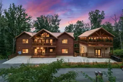 Sprawling Cabin with detached covered gazebo and indoor pool room