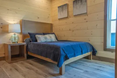 Queen bedroom #2 with en suite bathroom.