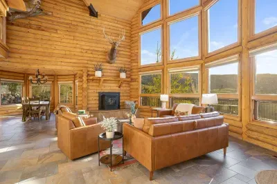 Take in panoramic mountain views from your living room!