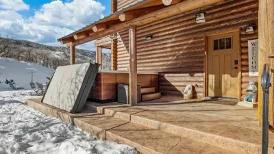 Brand New 10 person luxury hot tub with views of Powderhorn ski resort.