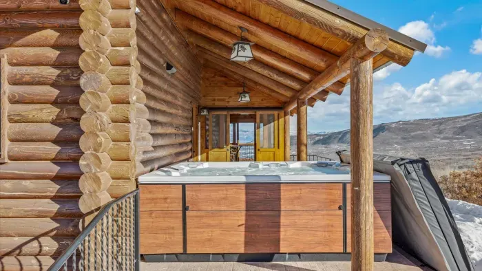 Brand New 10 person luxury hot tub with views of Powderhorn ski resort.