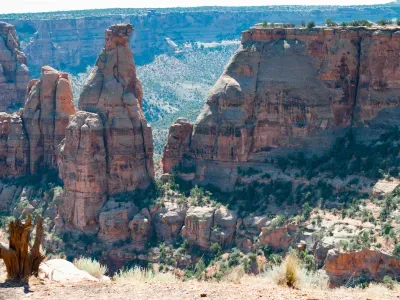 Colorado National Monument provides excellent family friendly hikes and spectacular views of Western Colorado's mini Grand Canyon.