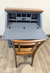 This work station is perfect for meeting your remote work needs.
