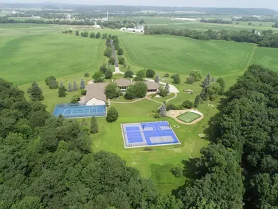 Grand Badger Resort