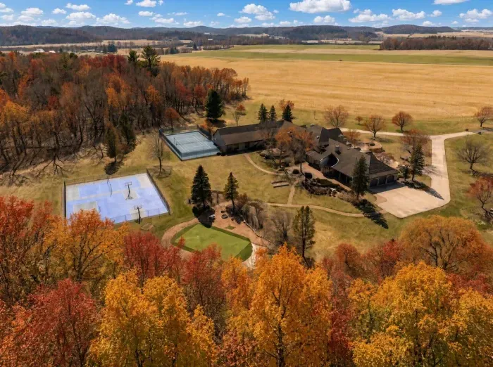 Grand Badger Resort - image 5 of 47