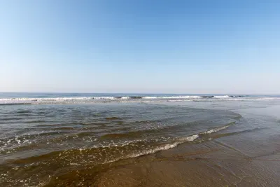 waves-on-the-atlantic-ocean-sunset-beach-north-c-2026-01-11-09-56-40-utc