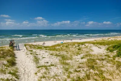 wide-sunny-vista-of-the-curonian-spit-beach-and-t-2026-01-09-12-55-33-utc