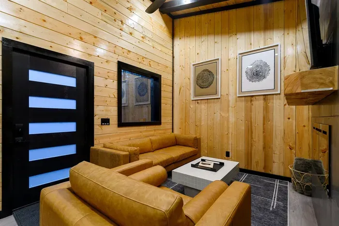 Dark Horse Loft - image 19 of 46