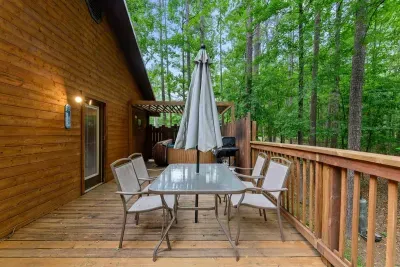 Sugar Bear Lodge - image 47 of 77