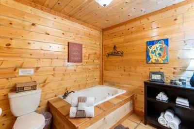 Sugar Bear Lodge - image 35 of 77