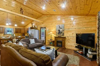 Sugar Bear Lodge