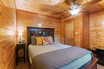 Sugar Bear Lodge - image 25 of 77