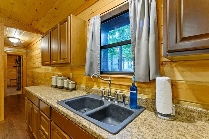 Sugar Bear Lodge - image 17 of 77