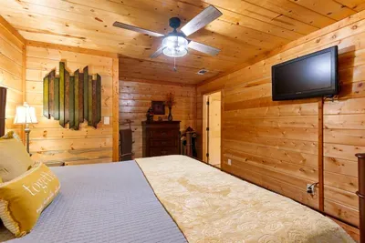 Sugar Bear Lodge - image 28 of 77
