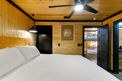 Dark Horse Cabin - image 32 of 104