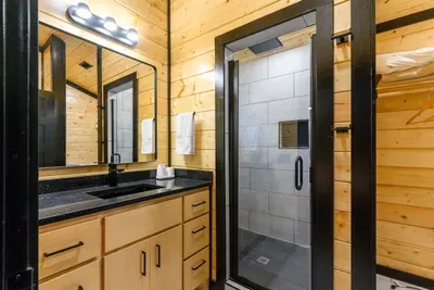 Dark Horse Cabin - image 36 of 104