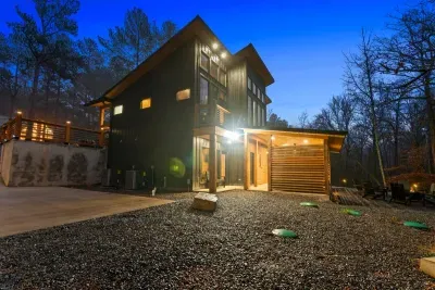Dark Horse Cabin - image 71 of 104