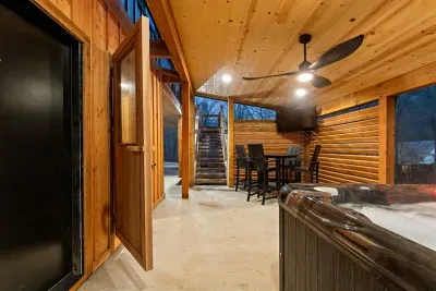 Dark Horse Cabin - image 83 of 104