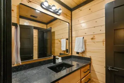 Dark Horse Cabin - image 51 of 104