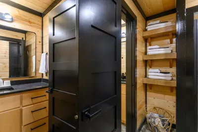 Dark Horse Cabin - image 50 of 104