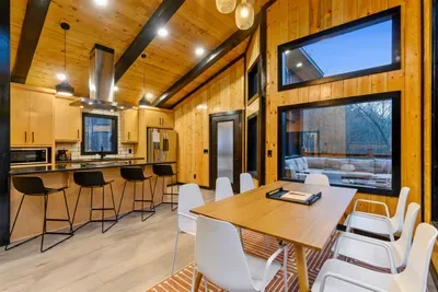 Dark Horse Cabin - image 18 of 104