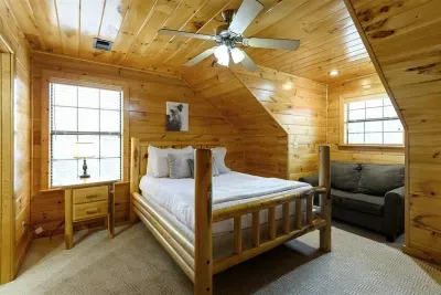 Queen Bedroom Upstairs