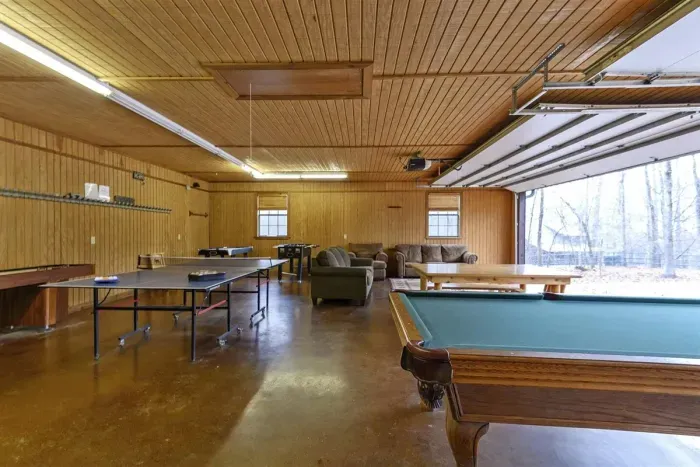 Double garage with GAMES