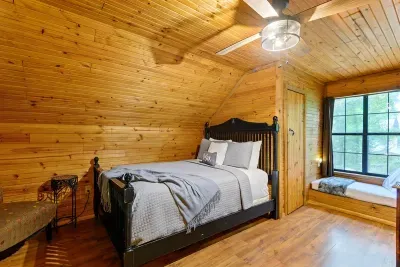 Mountain Bear Lodge - image 39 of 84