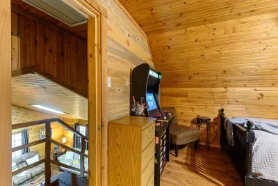 Mountain Bear Lodge - image 38 of 84