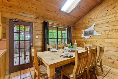 Mountain Bear Lodge - image 18 of 84
