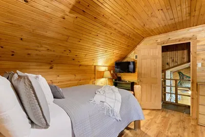 Mountain Bear Lodge - image 42 of 84