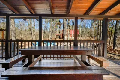 Star Creek Cabin - image 3 of 36