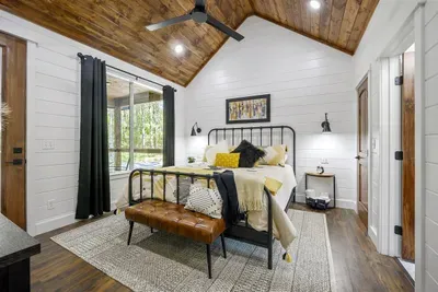 King Suite #1