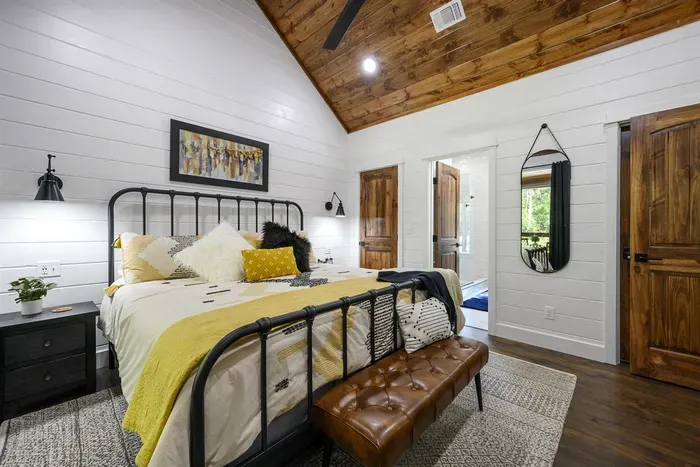 King Suite #1