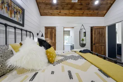 King Suite #1