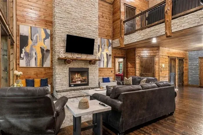 Conifer Crossing Lodge - image 12 of 35