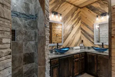 Conifer Crossing Lodge - image 23 of 35