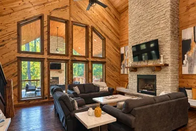 Conifer Crossing Lodge