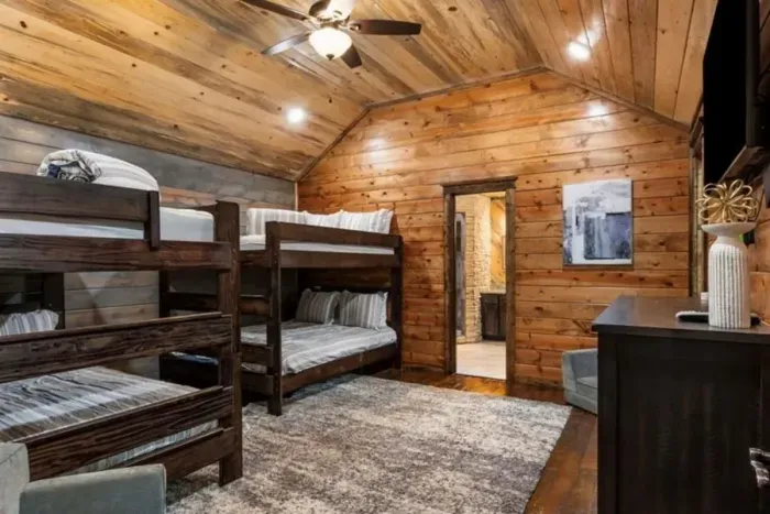 Conifer Crossing Lodge - image 20 of 35