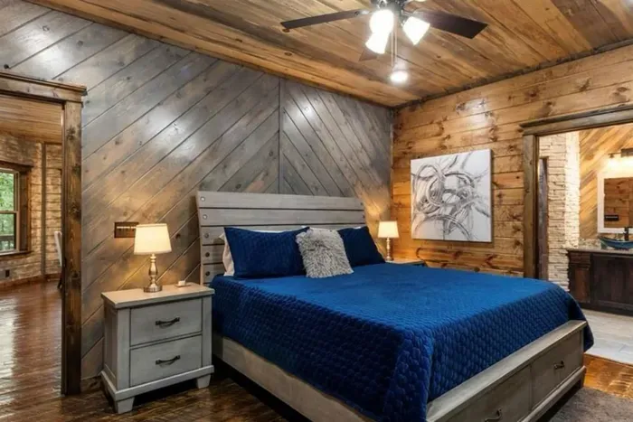 Conifer Crossing Lodge - image 16 of 35