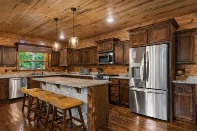 Conifer Crossing Lodge - image 11 of 35