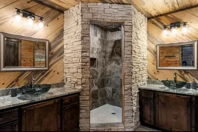 Conifer Crossing Lodge - image 26 of 35
