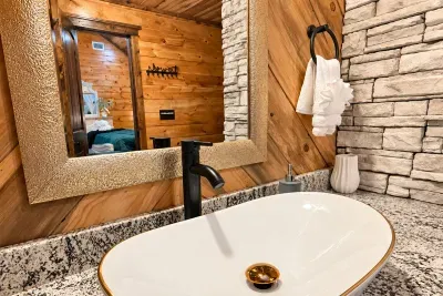 Conifer Crossing Lodge - image 36 of 85