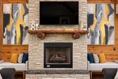 Conifer Crossing Lodge
